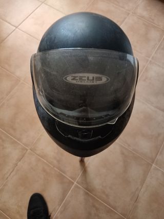 Casco de moto Zeus negro