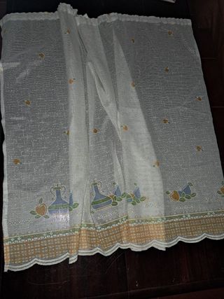 Cortina con estampado de frutas
