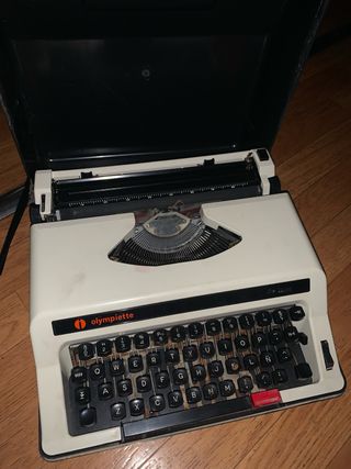 Máquina de escribir Olympiette de Luxe
