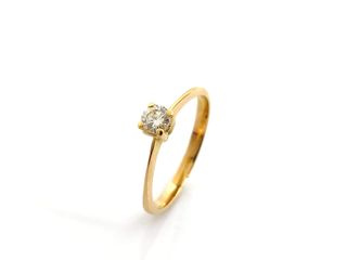 sello oro 18k con piedra con diamante