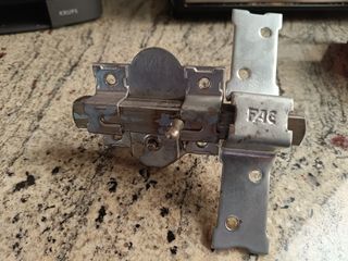 Cerradura de seguridad FAC UVE.