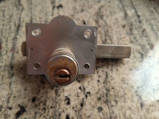 Cerradura de seguridad FAC UVE.