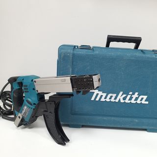 Atornillador Makita 6843-240V - Atornilladora 