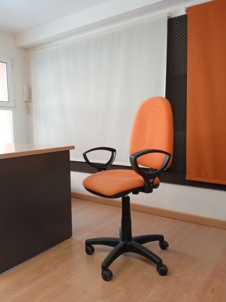 Mesa de despacho y silla de oficina, escritorio 