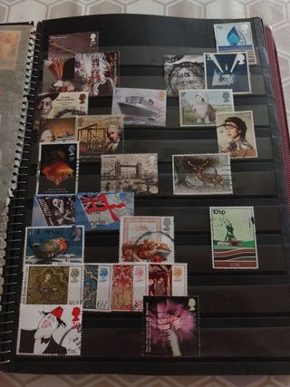 Sellos de GB usados. Aprox. 440. Muchos modernos.