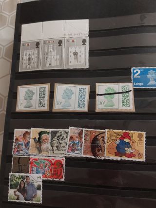 Sellos de GB usados. Aprox. 440. Muchos modernos.