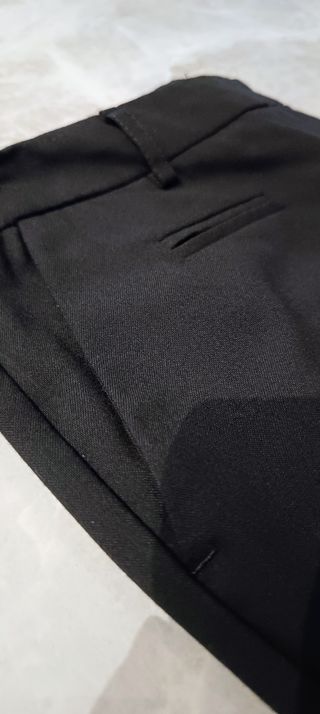 Pantaloni neri eleganti