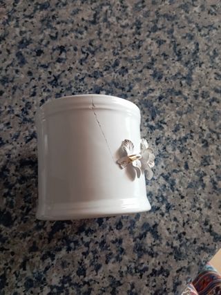 Juego de tocador blanco y dorado