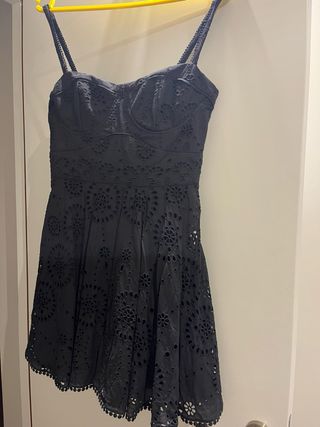 Vestido Zara Negro Bordado Perforado