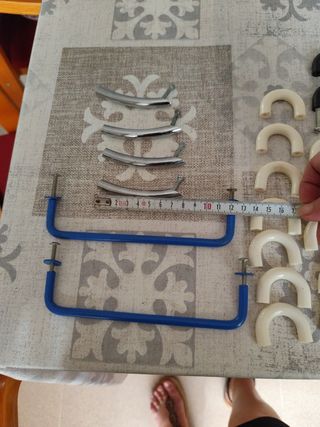 Lote de pomos y tiradores para muebles precio unid