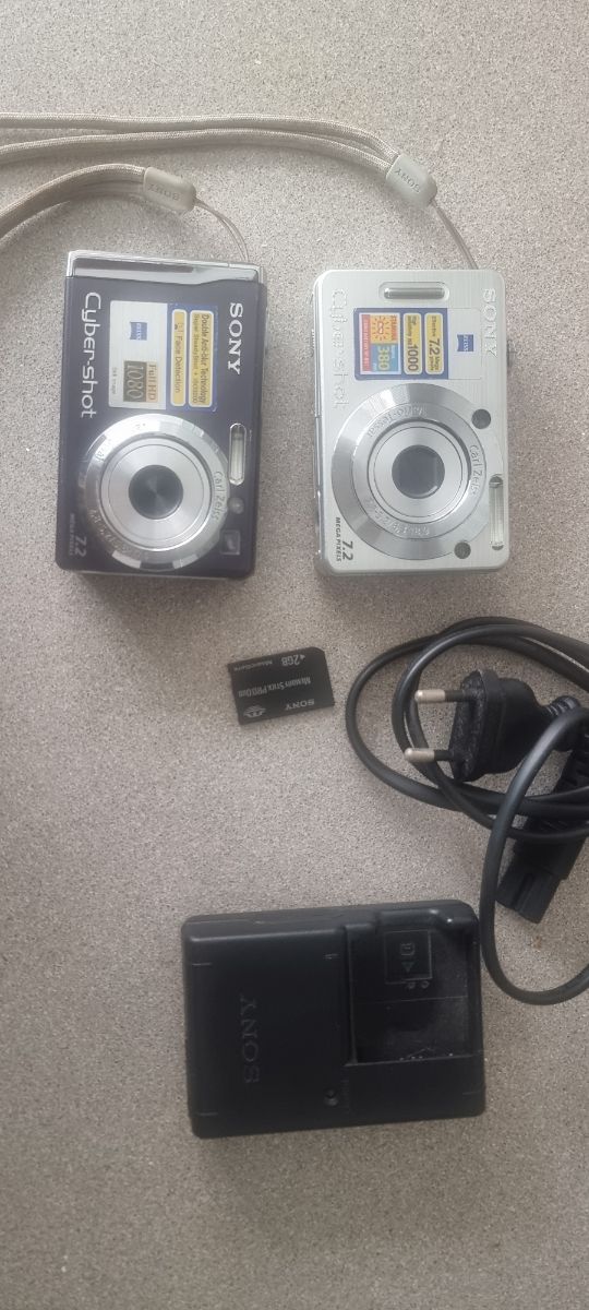 2 Cámaras Sony Cyber-shot + Accesorios