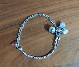 Pulsera Guess con cadena Ajustable