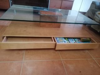 Mesa centro cristal y madera con cajones 