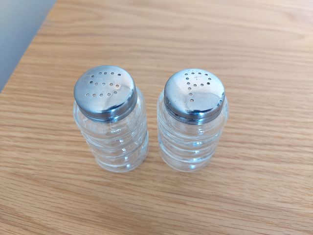 Salero y Pimentero de Vidrio
