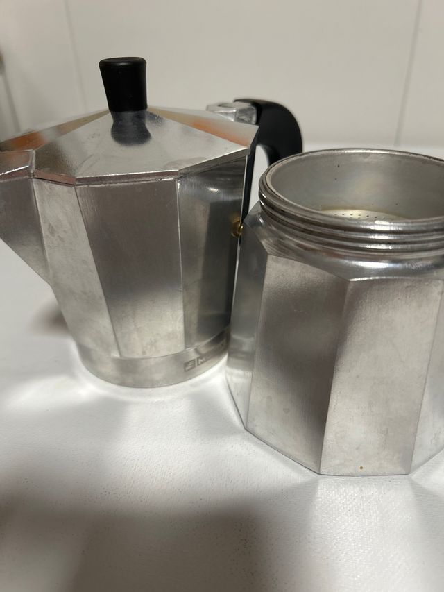 Cafetera italiana aluminio
6 tazas