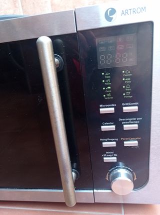 Forno a microonde ARTROM in argento