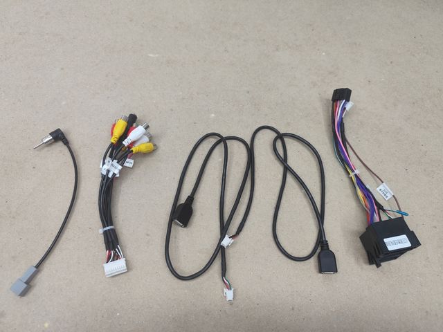 Cavi per schermi auto