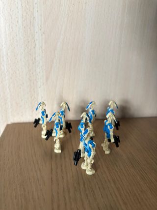 Figuras tipo lego de 8 droides fase pilotos