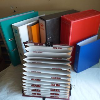 Lote de material para archivar