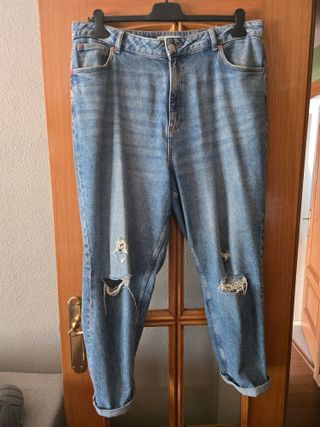 Pantalón vaquero Primark mujer desgastado