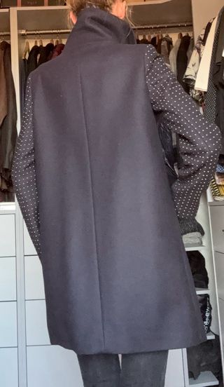 Chaqueta Zara Negra con pequeñas tachuelas 