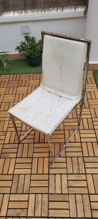  6 Sillas de comedor de hierro cromado y piel