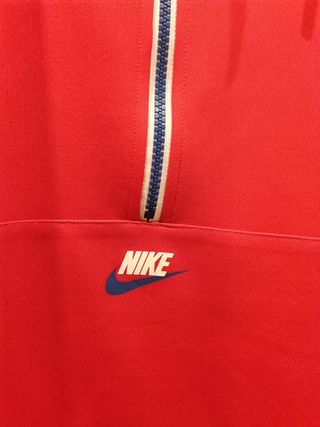 Sudadera Nike Roja con Logo