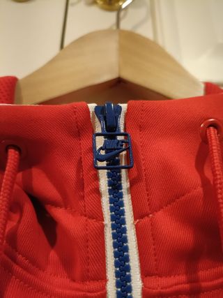 Sudadera Nike Roja con Logo
