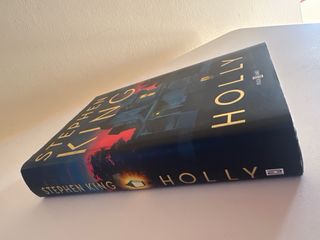Holly STEPHEN KING 