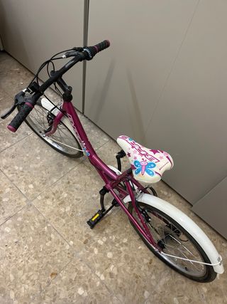 Bicicleta niña morada