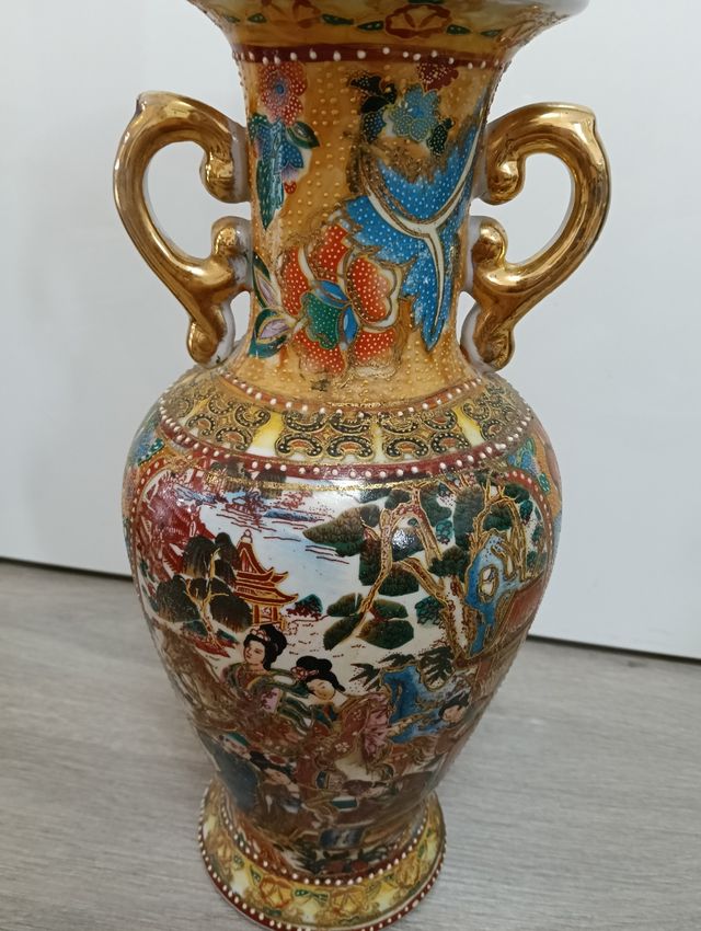 Jarrón chino de porcelana con sellado