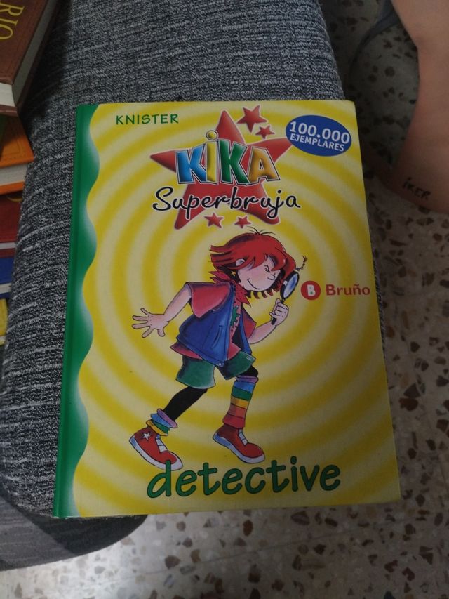 KIKA SUPERBRUJA EN CASTILLO DRACULA (10)