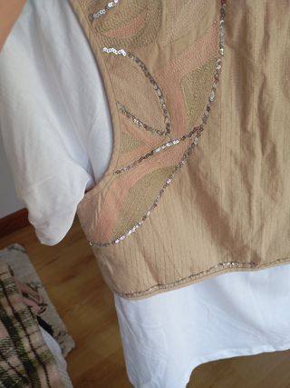 Camiseta con Chaleco Joya Mango