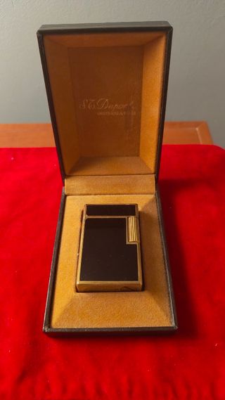 Encendedor S.T. Dupont Laca China de GASOLINA 