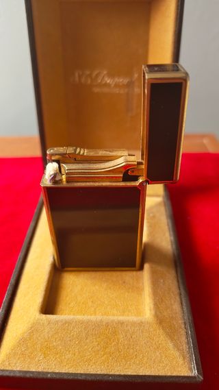 Encendedor S.T. Dupont Laca China de GASOLINA 