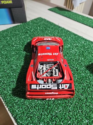 Ferrari f40 del año 1987 hecho en Italia