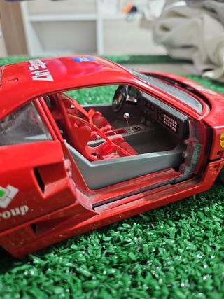 Ferrari f40 del año 1987 hecho en Italia