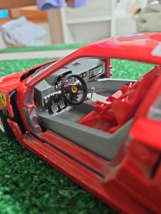 Ferrari f40 del año 1987 hecho en Italia