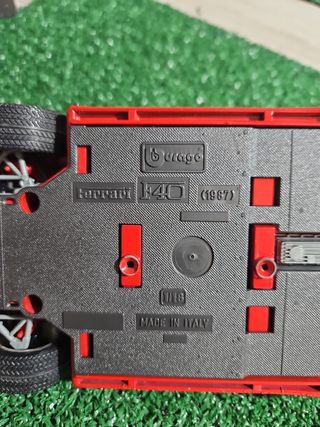 Ferrari f40 del año 1987 hecho en Italia