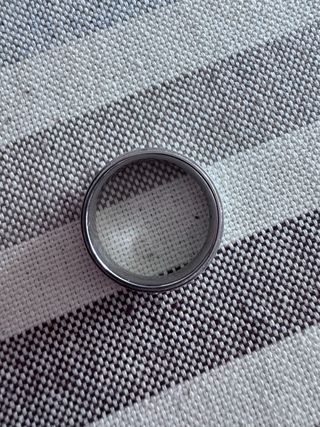 Anillo circonio plata y titanio.