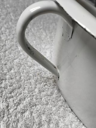 BACINILLA ANTIGUA PORCELANA ESMALTADA EN BLANCO.