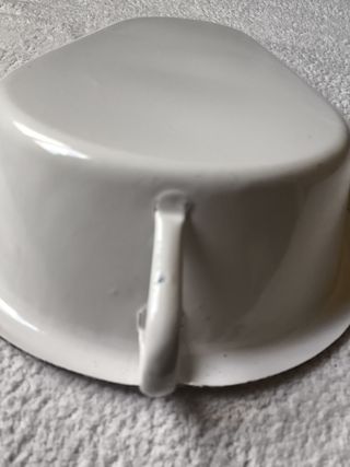 BACINILLA ANTIGUA PORCELANA ESMALTADA EN BLANCO.