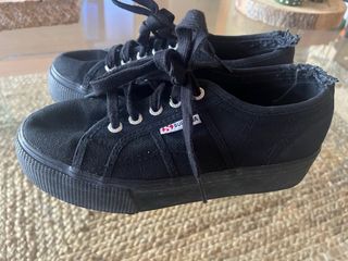 Zapatillas Superga negras plataforma mujer