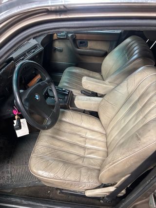 BMW 735i E23