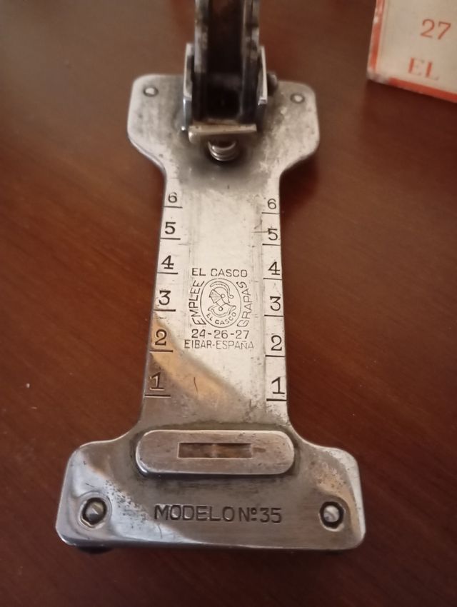 Grapadora El Casco M35