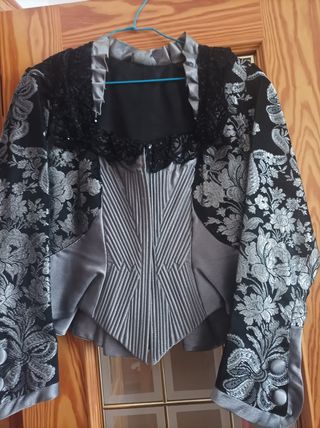 Trajes de Fallera Verdes y Rojos