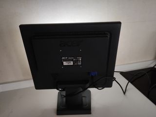 Monitor Acer 17 en perfecto estado