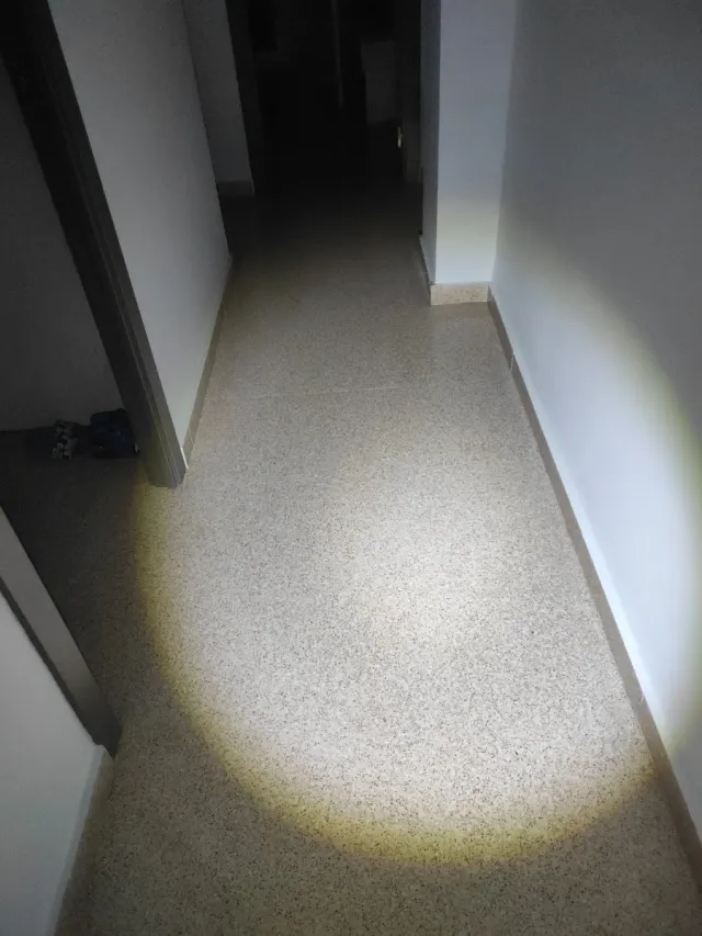 Linterna LED Recargable USB,con zoom