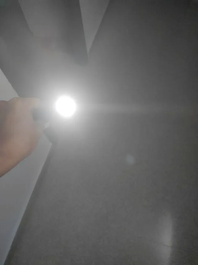 Linterna LED Recargable USB,con zoom