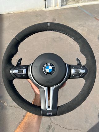 Volante BMW M4 CS F82